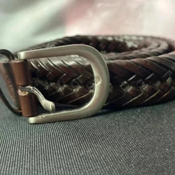 UNBRANDED MENS SIZE 40 BROWN BRAIDED LEATHER BELT GOOD CLEAN CONDITION - Picture 2 of 9